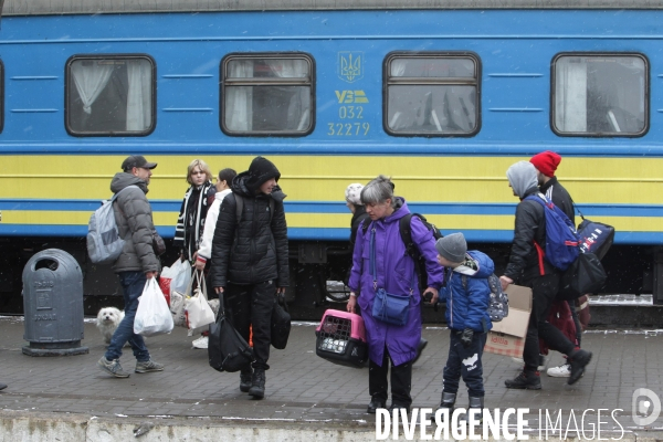 Ukraine Lviv Arrivée des déplacés de Kharkiv