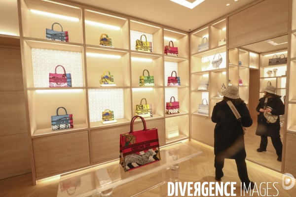 Ouverture de la nouvelle boutique dior 30 rue montaigne