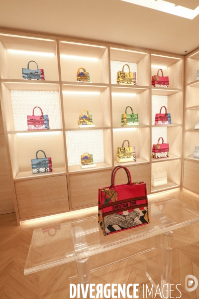 Ouverture de la nouvelle boutique dior 30 rue montaigne