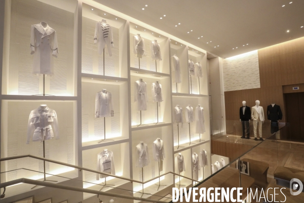 Ouverture de la nouvelle boutique dior 30 rue montaigne