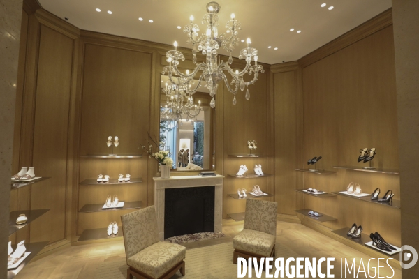 Ouverture de la nouvelle boutique dior 30 rue montaigne