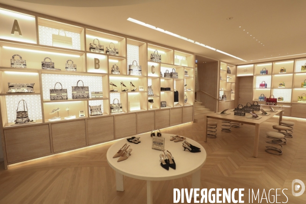 Ouverture de la nouvelle boutique dior 30 rue montaigne