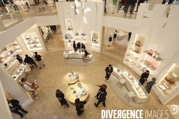 Ouverture de la nouvelle boutique dior 30 rue montaigne