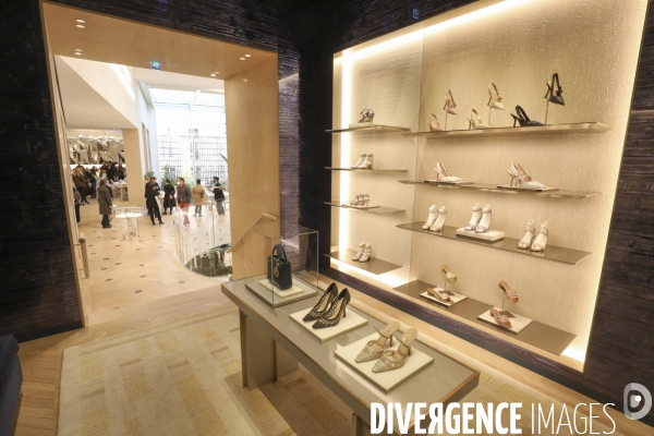 Ouverture de la nouvelle boutique dior 30 rue montaigne