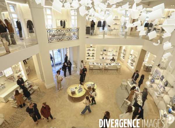 Ouverture de la nouvelle boutique dior 30 rue montaigne