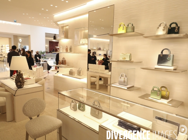 Ouverture de la nouvelle boutique dior 30 rue montaigne