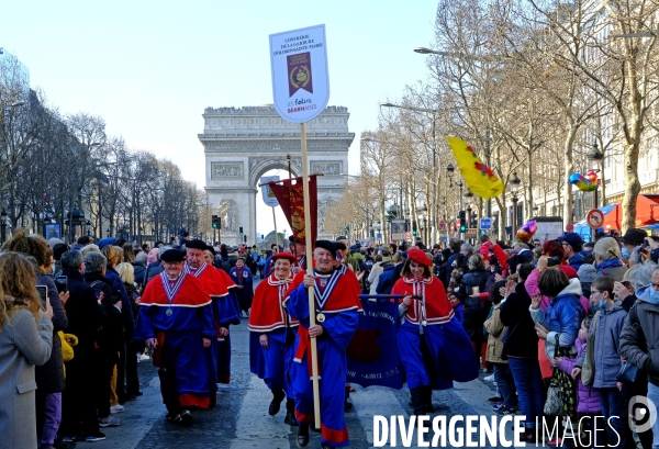 Les Folies Béarnaises sur les champs elysées