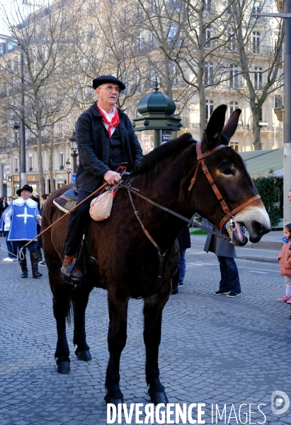 Les Folies Béarnaises sur les champs elysées