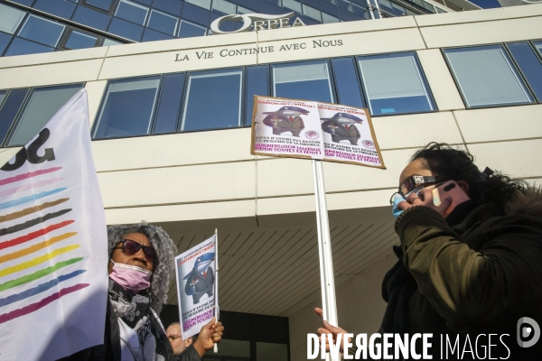 Rassemblement des grévistes des EHPAD Orpea et Korian.