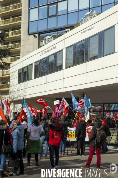 Rassemblement des grévistes des EHPAD Orpea et Korian.