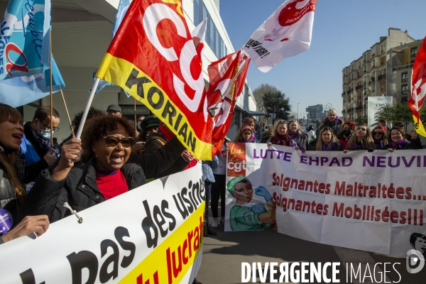 Rassemblement des grévistes des EHPAD Orpea et Korian.