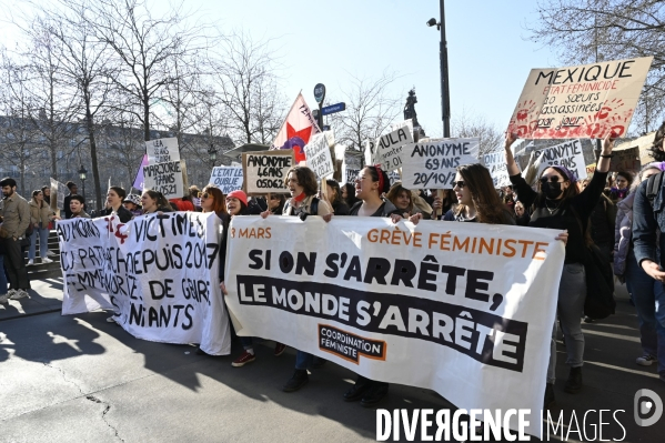 Manifestation pour La Journée internationale des droits des femmes, le 8 Mars 2022. International women sday in Paris.