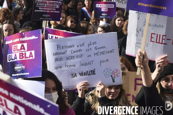 Manifestation pour La Journée internationale des droits des femmes, le 8 Mars 2022. International women sday in Paris.