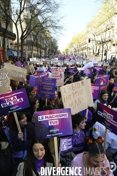 Manifestation pour La Journée internationale des droits des femmes, le 8 Mars 2022. International women sday in Paris.