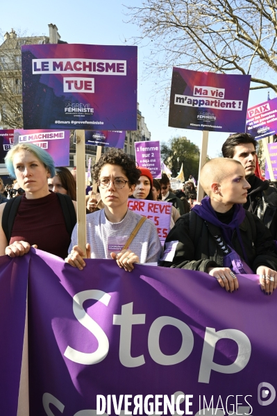 Manifestation pour La Journée internationale des droits des femmes, le 8 Mars 2022. International women sday in Paris.