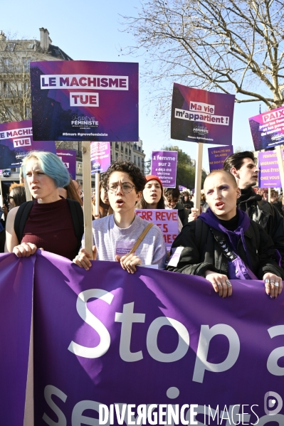 Manifestation pour La Journée internationale des droits des femmes, le 8 Mars 2022. International women sday in Paris.