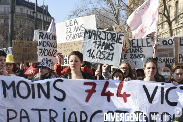 Manifestation pour La Journée internationale des droits des femmes, le 8 Mars 2022. International women sday in Paris.