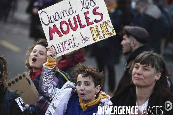 Manifestation pour La Journée internationale des droits des femmes, le 8 Mars 2022. International women sday in Paris.