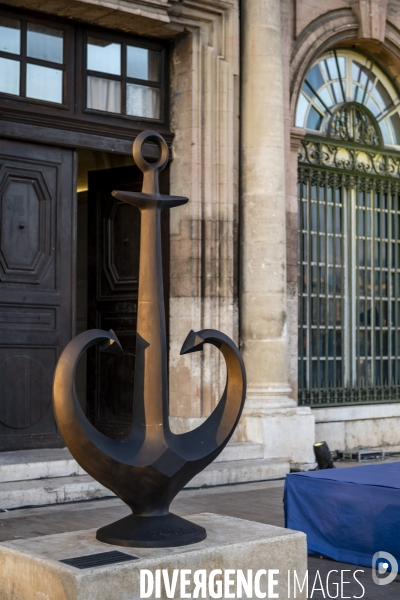 Soutien à l Ukraine devant la Mairie de Marseille