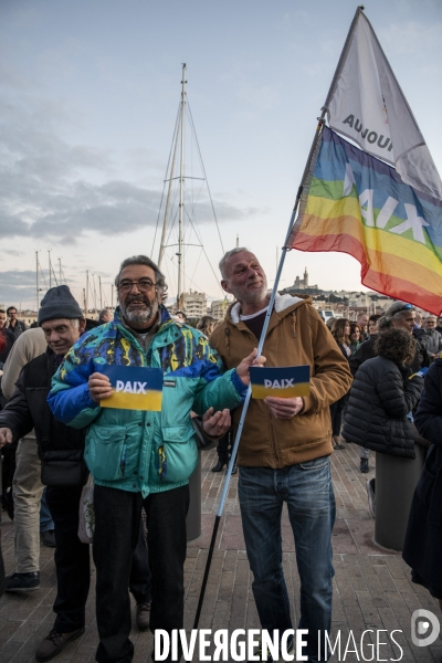 Soutien à l Ukraine devant la Mairie de Marseille