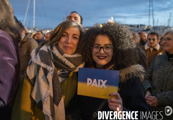 Soutien à l Ukraine devant la Mairie de Marseille