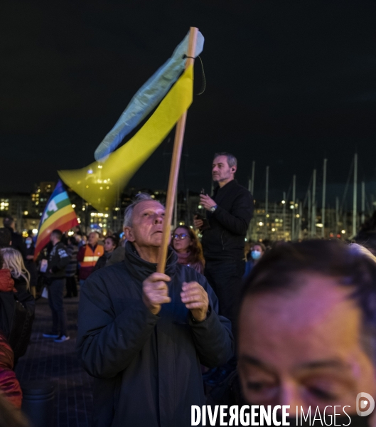 Soutien à l Ukraine devant la Mairie de Marseille