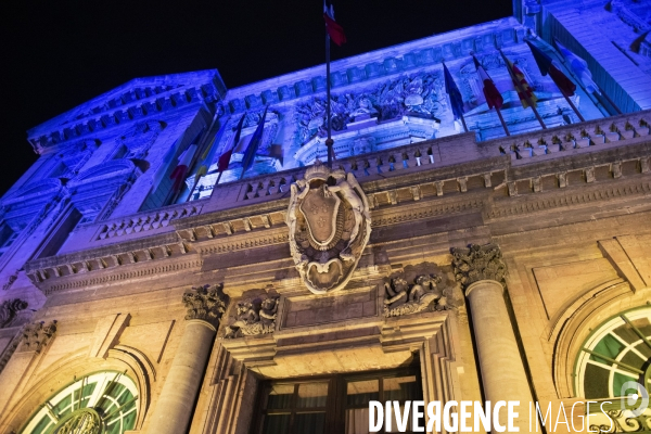 Soutien à l Ukraine devant la Mairie de Marseille