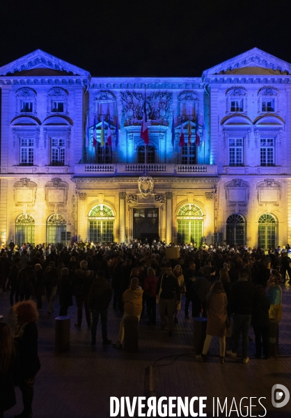 Soutien à l Ukraine devant la Mairie de Marseille