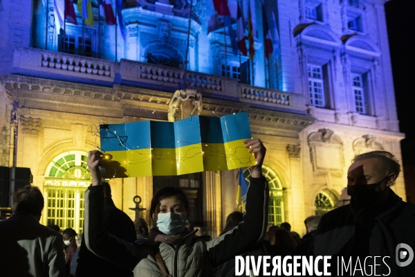 Soutien à l Ukraine devant la Mairie de Marseille