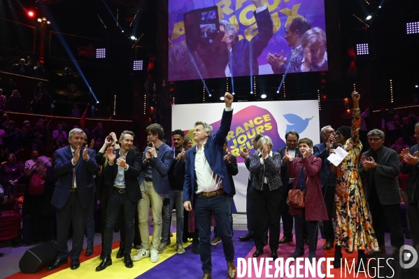 Meeting du candidat Fabien ROUSSEL (PCF) au cirque d hivers de Pais. Présidentielles 2022. Meeting of Fabien Roussel