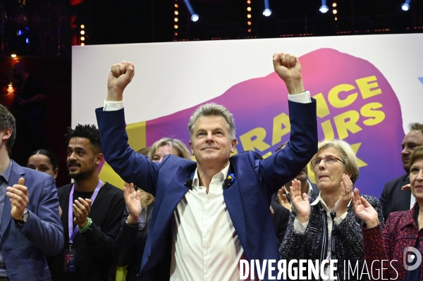 Meeting du candidat Fabien ROUSSEL (PCF) au cirque d hivers de Pais. Présidentielles 2022. Meeting of Fabien Roussel