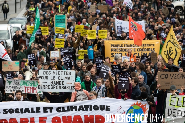 Marche Look Up pour le climat à Nantes