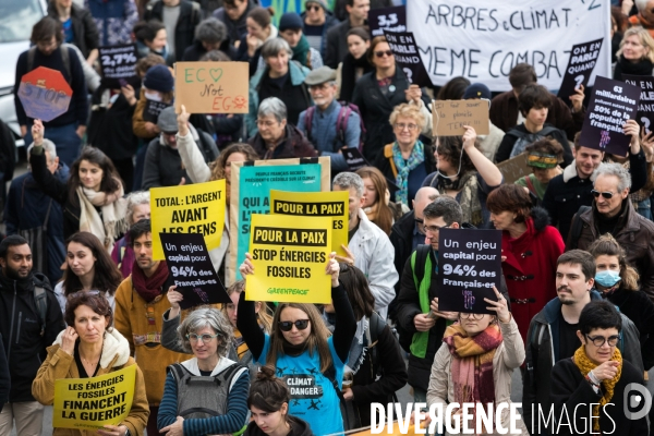 Marche Look Up pour le climat à Nantes