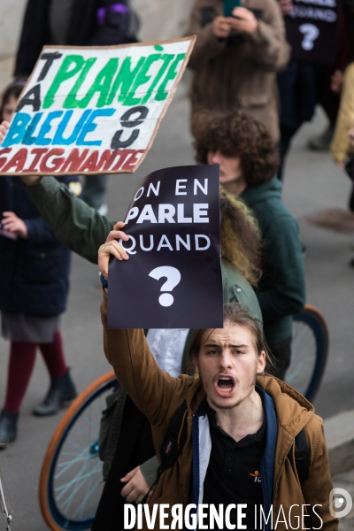 Marche Look Up pour le climat à Nantes