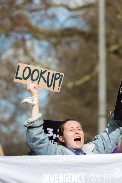 Marche Look Up pour le climat à Nantes