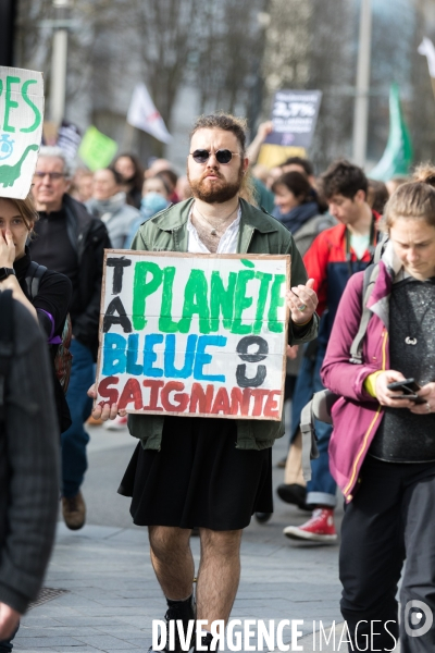 Marche Look Up pour le climat à Nantes