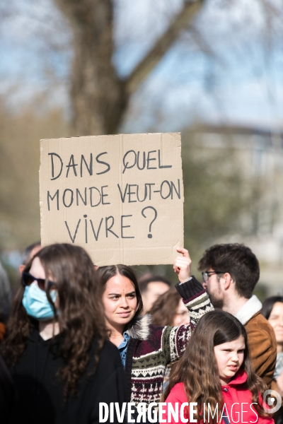 Marche Look Up pour le climat à Nantes