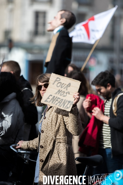 Marche Look Up pour le climat à Nantes