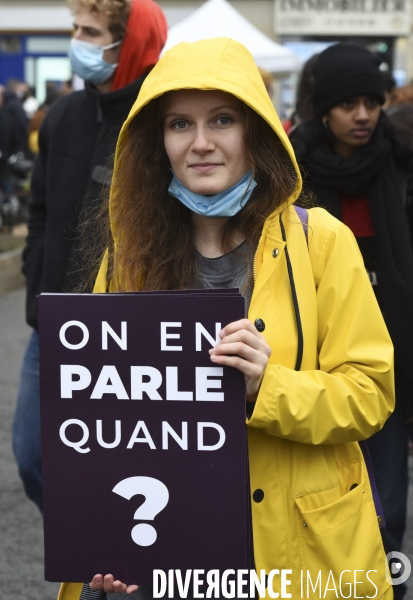 Marche pour le climat 2022 LOOK UP, le 12 mars à Paris. Walk for the climate.