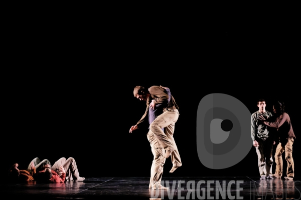 Uprising / Hofesh Shechter / Ballet de l Opéra national de Paris