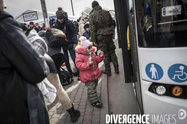 Convoi humanitaire à la frontière Ukrainienne.