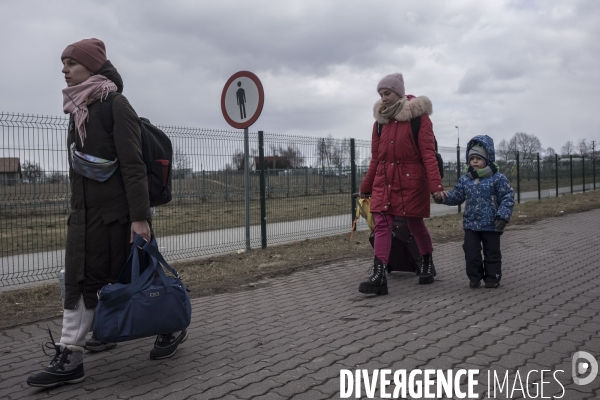 Convoi humanitaire à la frontière Ukrainienne.