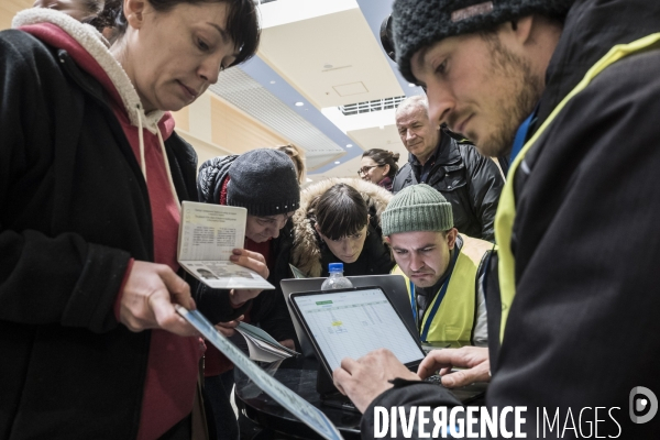 Convoi humanitaire à la frontière Ukrainienne.