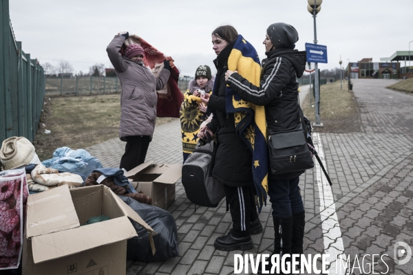 Convoi humanitaire à la frontière Ukrainienne.