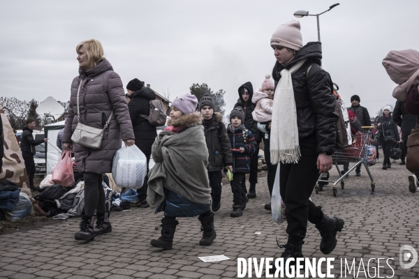 Convoi humanitaire à la frontière Ukrainienne.