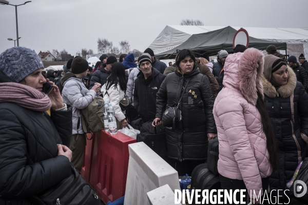 Convoi humanitaire à la frontière Ukrainienne.