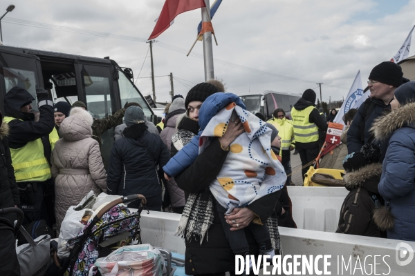 Convoi humanitaire à la frontière Ukrainienne.