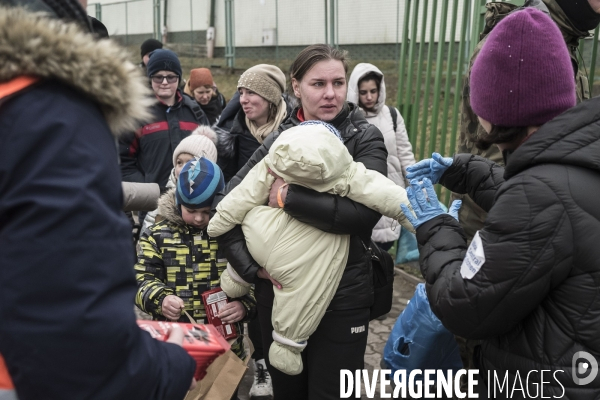 Convoi humanitaire à la frontière Ukrainienne.