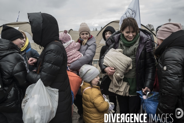 Convoi humanitaire à la frontière Ukrainienne.