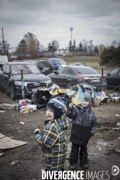 Convoi humanitaire à la frontière Ukrainienne.